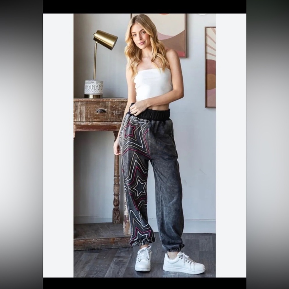 Oli & Hali Washed Black Textured Star Jogger Sweatpants